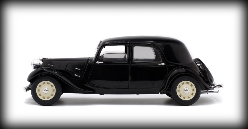 Laad de afbeelding in de Gallery-viewer, &lt;tc&gt;Citroën Traction 7 1937 SOLIDO 1:1835/255&lt;/tc&gt;
