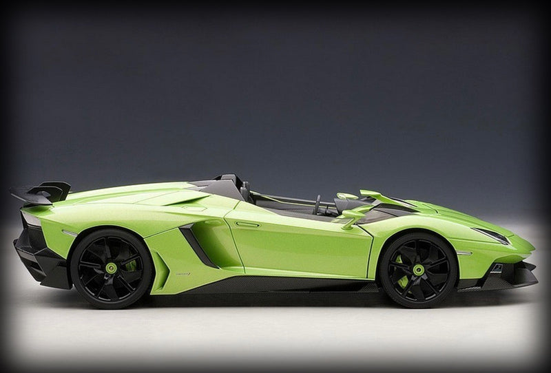 Load image into Gallery viewer, Lamborghini AVENTADOR ROADSTER 2012 AUTOart 1:18
