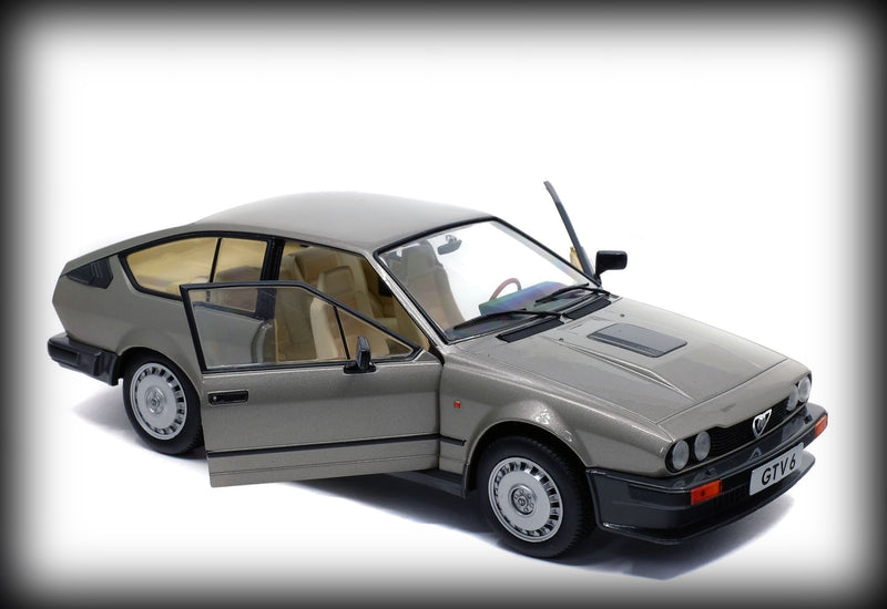 Laad de afbeelding in de Gallery-viewer, &lt;tc&gt;Alfa Romeo GTV6 1984 SOLIDO 1:18&lt;/tc&gt;
