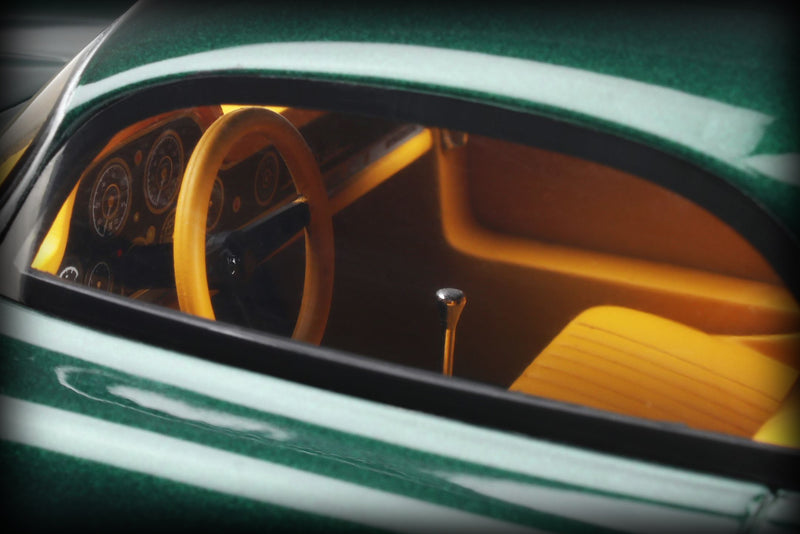 Laad de afbeelding in de Gallery-viewer, &lt;tc&gt;Mercedes S-Klub Speedster by Slang500 and JONSIBAL 2021 GT SPIRIT 1:18&lt;/tc&gt;
