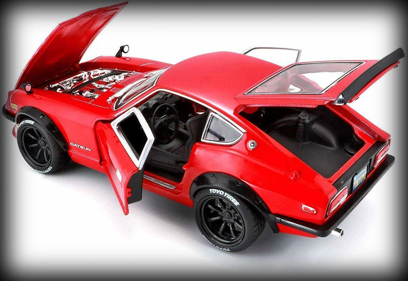 Chargez l&#39;image dans la visionneuse de la galerie, Datsun 240Z 1971 MAISTO 1:18
