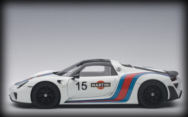 Laad de afbeelding in de Gallery-viewer, Porsche 918 SPYDER Nr.15 (MARTINI) AUTOart 1:18 (6814112252009)
