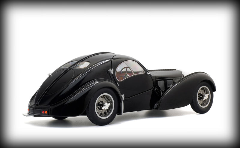 Laad de afbeelding in de Gallery-viewer, &lt;tc&gt;Bugatti ATLANTIC Type 57 SC 1937 SOLIDO 1:18&lt;/tc&gt;
