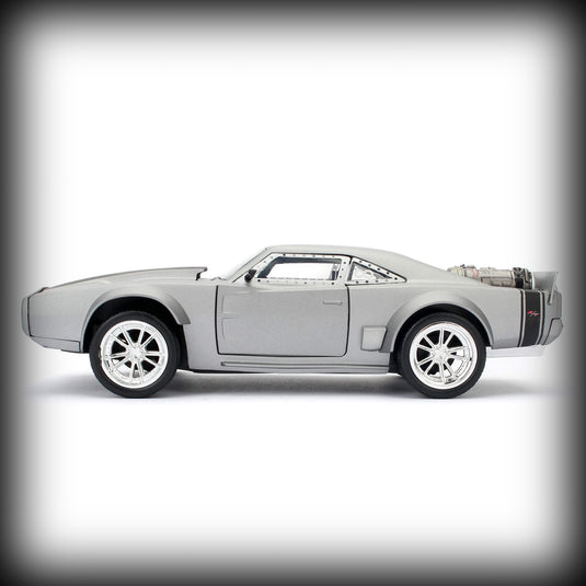 <tc>Dom’s Ice Charger JADA 1:24</tc>