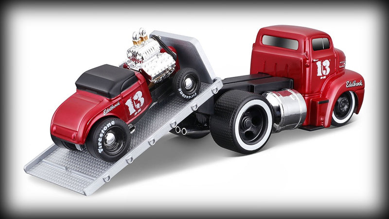 Laad de afbeelding in de Gallery-viewer, &lt;tc&gt;Ford COE FLATBED 1950 + FORD ROADSTER 1932 Nr.08 MAISTO 1:64&lt;/tc&gt;
