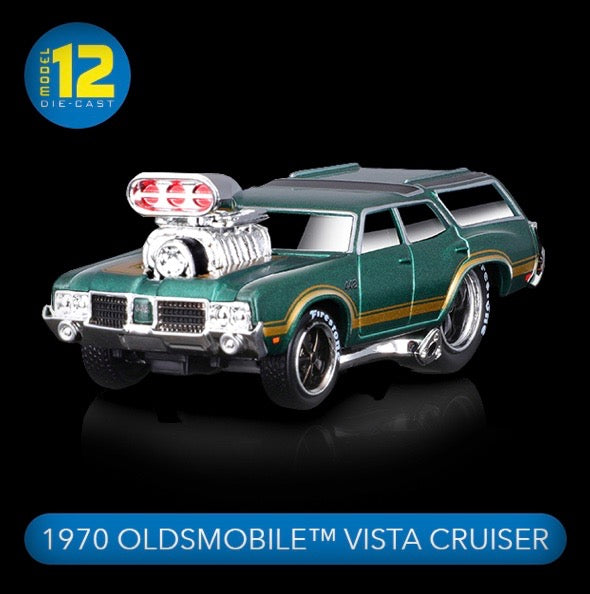 Laad de afbeelding in de Gallery-viewer, Oldsmobile VISTA CRUISER 1970 Nr.12 MAISTO 1:64 (6835446972521)
