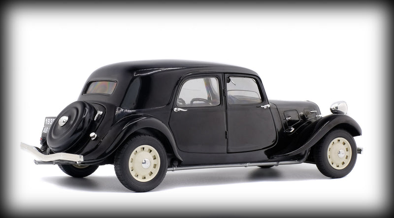Laad de afbeelding in de Gallery-viewer, &lt;tc&gt;Citroën Traction 7 1937 SOLIDO 1:1835/255&lt;/tc&gt;
