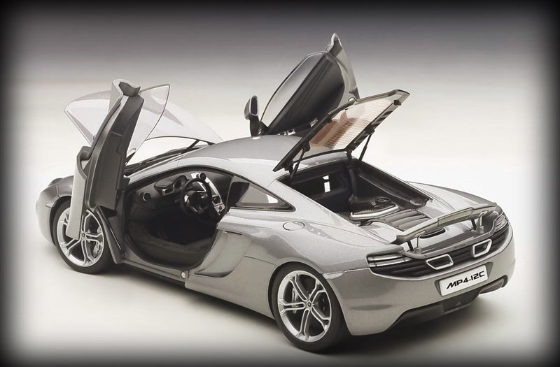 Laad de afbeelding in de Gallery-viewer, McLAREN MP4-12C AUTOart 1:18 (6782718476393)
