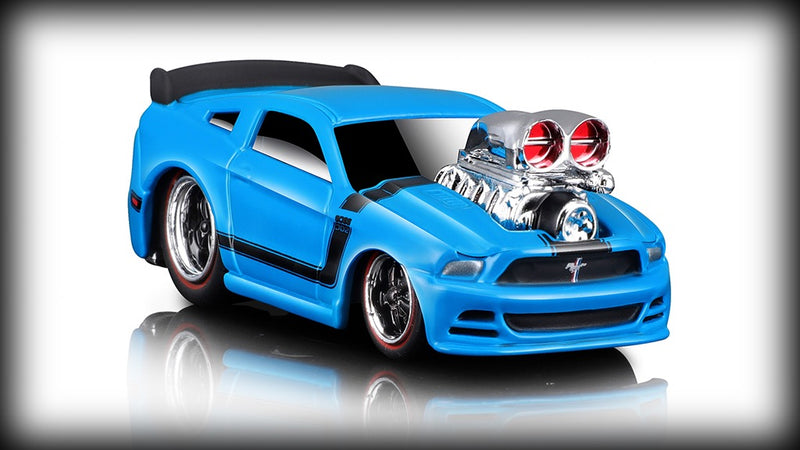 Laad de afbeelding in de Gallery-viewer, Ford MUSTANG BOSS 302 2013 Nr.16 MAISTO 1:64 (6834939527273)
