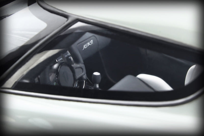 Chargez l&#39;image dans la visionneuse de la galerie, Koenigsegg Jesko Absolut 2022 GT SPIRIT 1:18
