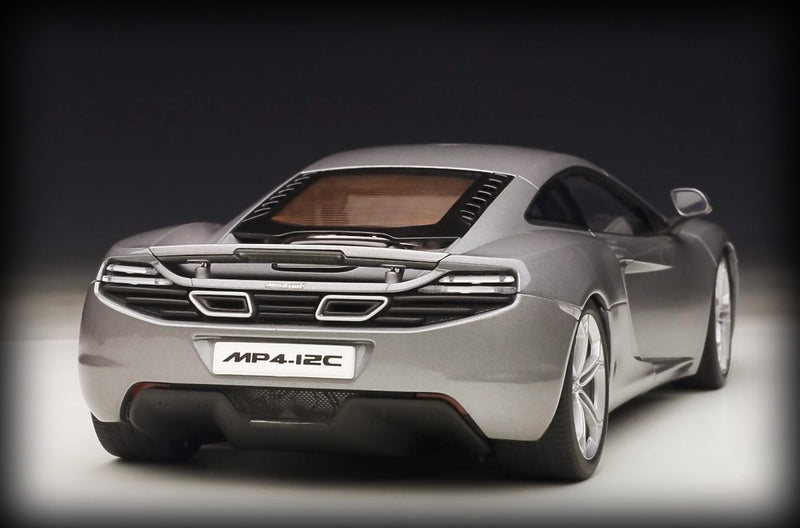 Laad de afbeelding in de Gallery-viewer, McLAREN MP4-12C AUTOart 1:18 (6782718476393)
