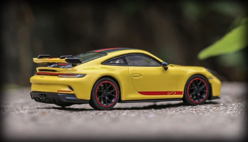 Chargez l&#39;image dans la visionneuse de la galerie, Porsche 911 (992) GT3 2021 MINICHAMPS 1:64
