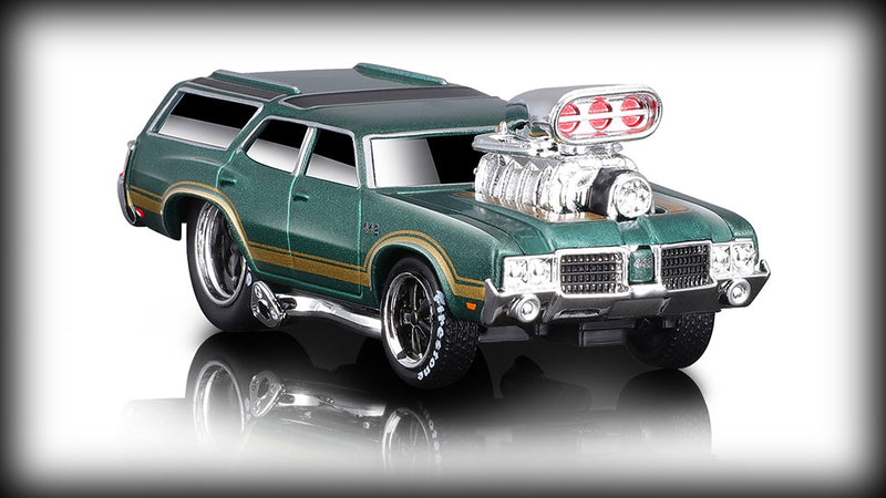 Laad de afbeelding in de Gallery-viewer, Oldsmobile VISTA CRUISER 1970 Nr.12 MAISTO 1:64 (6835446972521)
