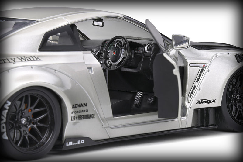 Chargez l&#39;image dans la visionneuse de la galerie, &lt;tc&gt;Nissan GT-R (R35) Liberty Walk Body Kit 2020 SOLIDO 1:18&lt;/tc&gt;
