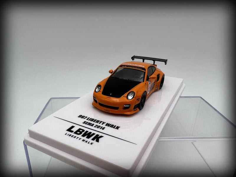 Laad de afbeelding in de Gallery-viewer, Porsche LW 997 2014 SEMA SHOW INNO64 Modellen 1:64

