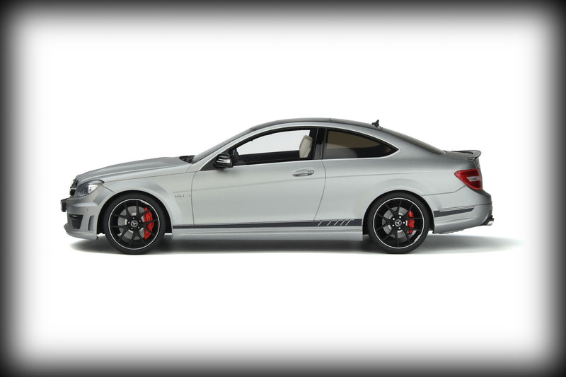 Laad de afbeelding in de Gallery-viewer, &lt;tc&gt;Mercedes Benz C63 AMG EDITION 507 2013 GT SPIRIT 1:18&lt;/tc&gt;
