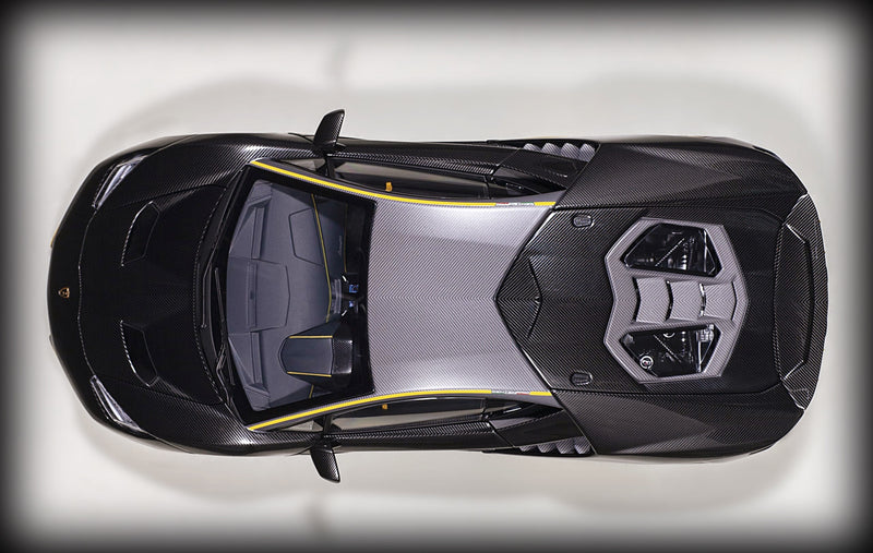 Chargez l&#39;image dans la visionneuse de la galerie, Lamborghini CENTENARIO 2016 Carbon AUTOart 1:18 (6782837522537)
