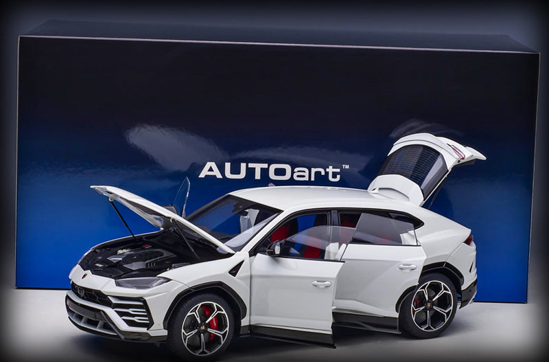 Laad de afbeelding in de Gallery-viewer, Lamborghini URUS 2018 AUTOart 1:18 (6793489678441)
