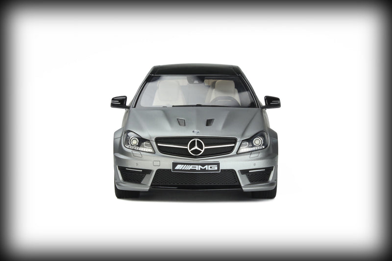 Laad de afbeelding in de Gallery-viewer, &lt;tc&gt;Mercedes Benz C63 AMG EDITION 507 2013 GT SPIRIT 1:18&lt;/tc&gt;
