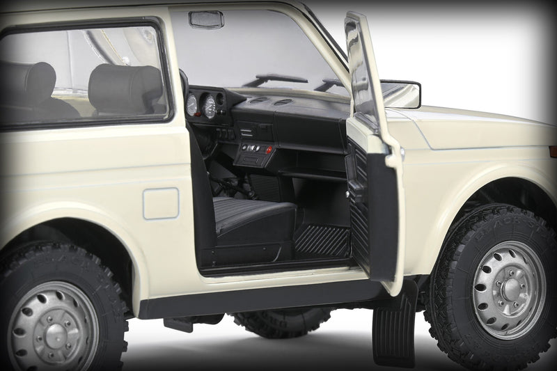Chargez l&#39;image dans la visionneuse de la galerie, &lt;tc&gt;Lada NIVA Cream White 1980 SOLIDO 1:18&lt;/tc&gt;
