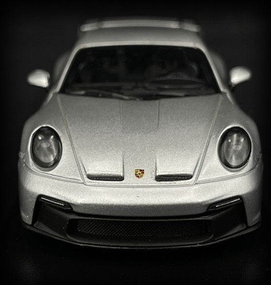 Chargez l&#39;image dans la visionneuse de la galerie, &lt;transcy&gt;Porsche 911 (992) GT3 2020 MINICHAMPS 1:43&lt;/transcy&gt;
