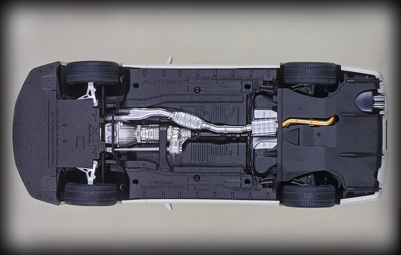 Chargez l&#39;image dans la visionneuse de la galerie, Nissan SKYLINE GT-R (R34) V-SPEC II 2001 AUTOart 1:18 (6782843650153)
