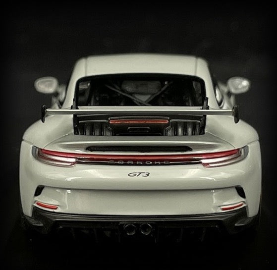 Chargez l&#39;image dans la visionneuse de la galerie, Porsche 911 (992) GT3 2020 MINICHAMPS 1:43 (6802157633641)
